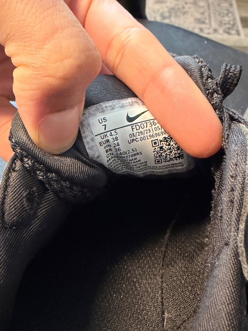 Nike Black V2K Women’s Training Sneakers - Picture 6 of 6